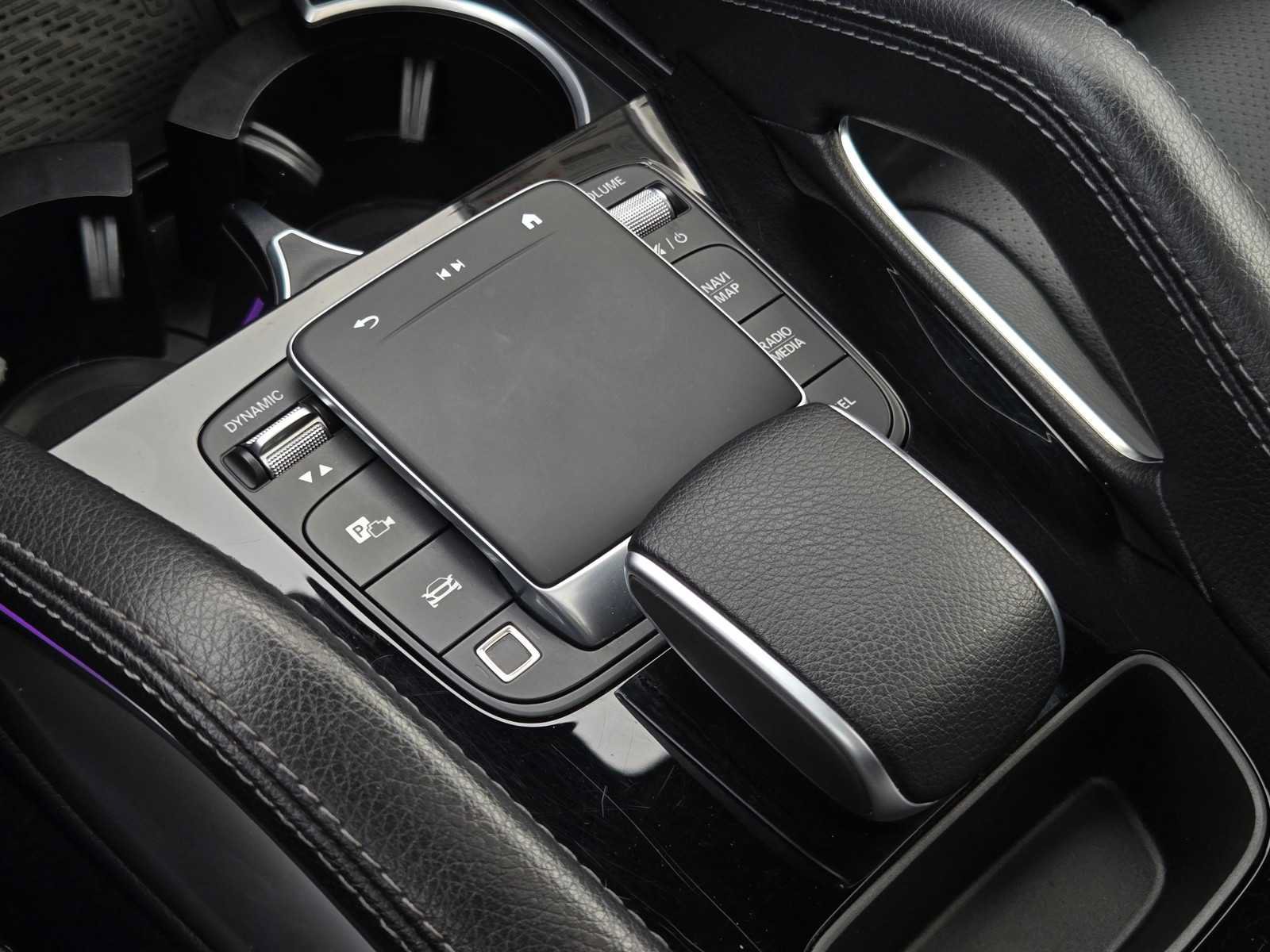 Used 2025 Mercedes-Benz GLE 350 4MATIC w/ Driver Assistance Package image 20