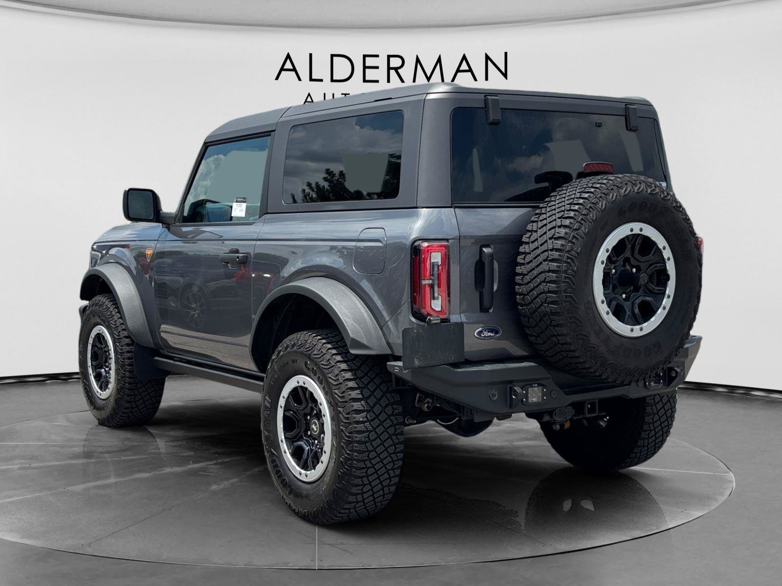 Used 2023 Ford Bronco Badlands w/ Sasquatch Package AWD/4WD image 3