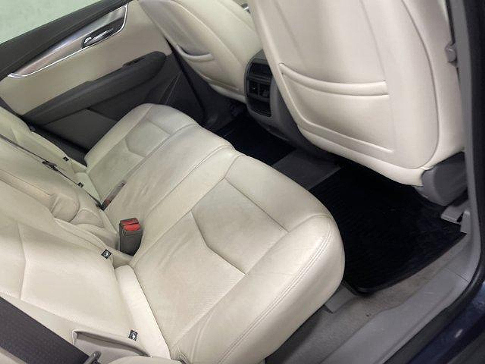 Used 2019 Cadillac XT5 Luxury AWD/4WD image 16