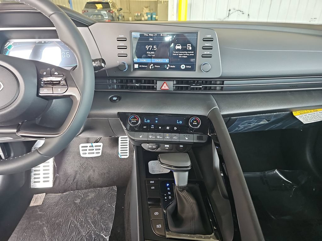 New 2026 Hyundai Elantra SEL Sport Premium FWD image 21