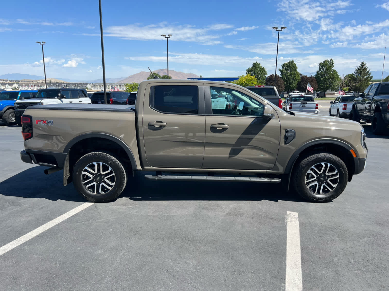 Used 2025 Ford Ranger Lariat w/ FX4 Off-Road Package AWD/4WD image 6