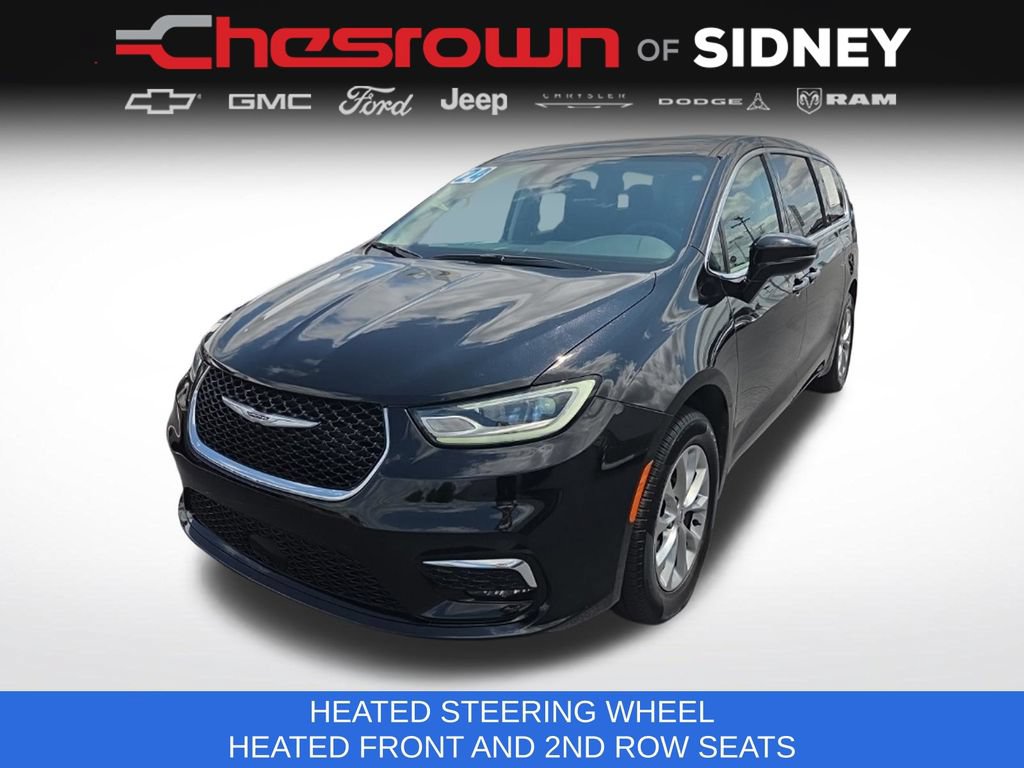 Used 2024 Chrysler Pacifica Touring-L w/ Uconnect Theater Family Group