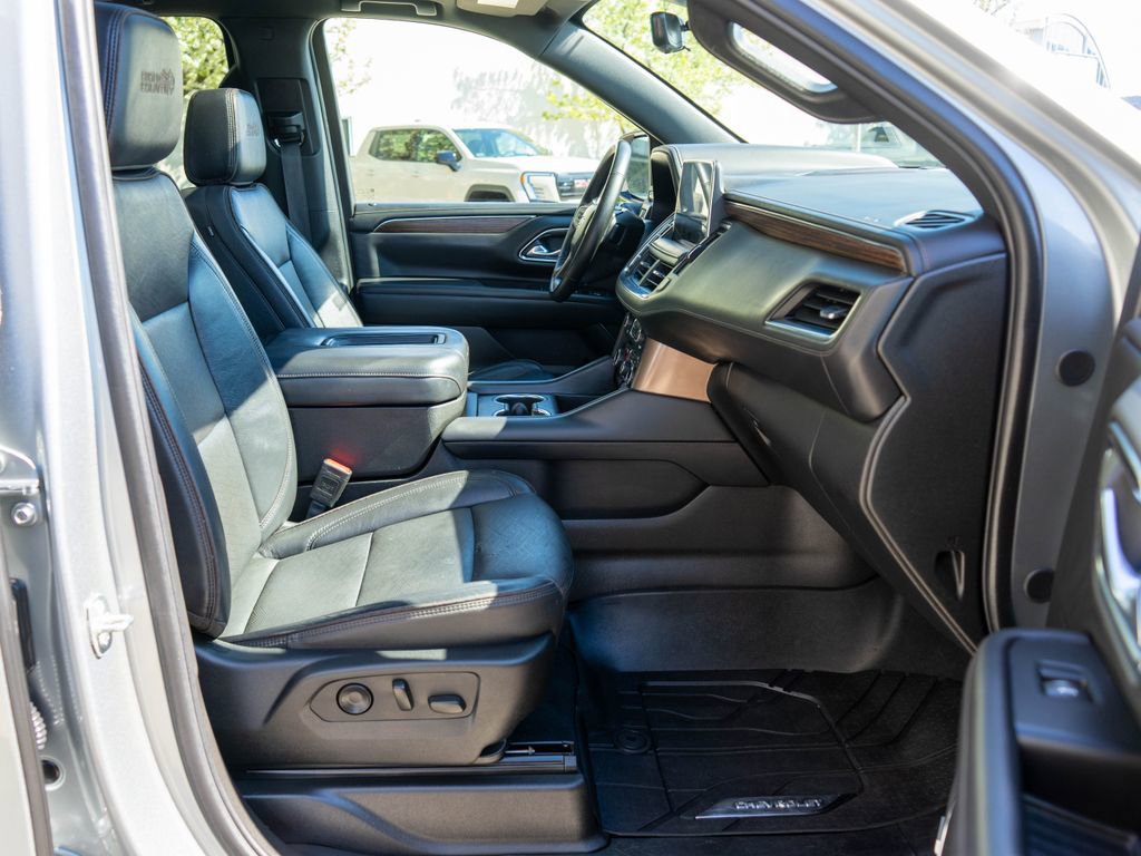 Used 2024 Chevrolet Suburban High Country image 10