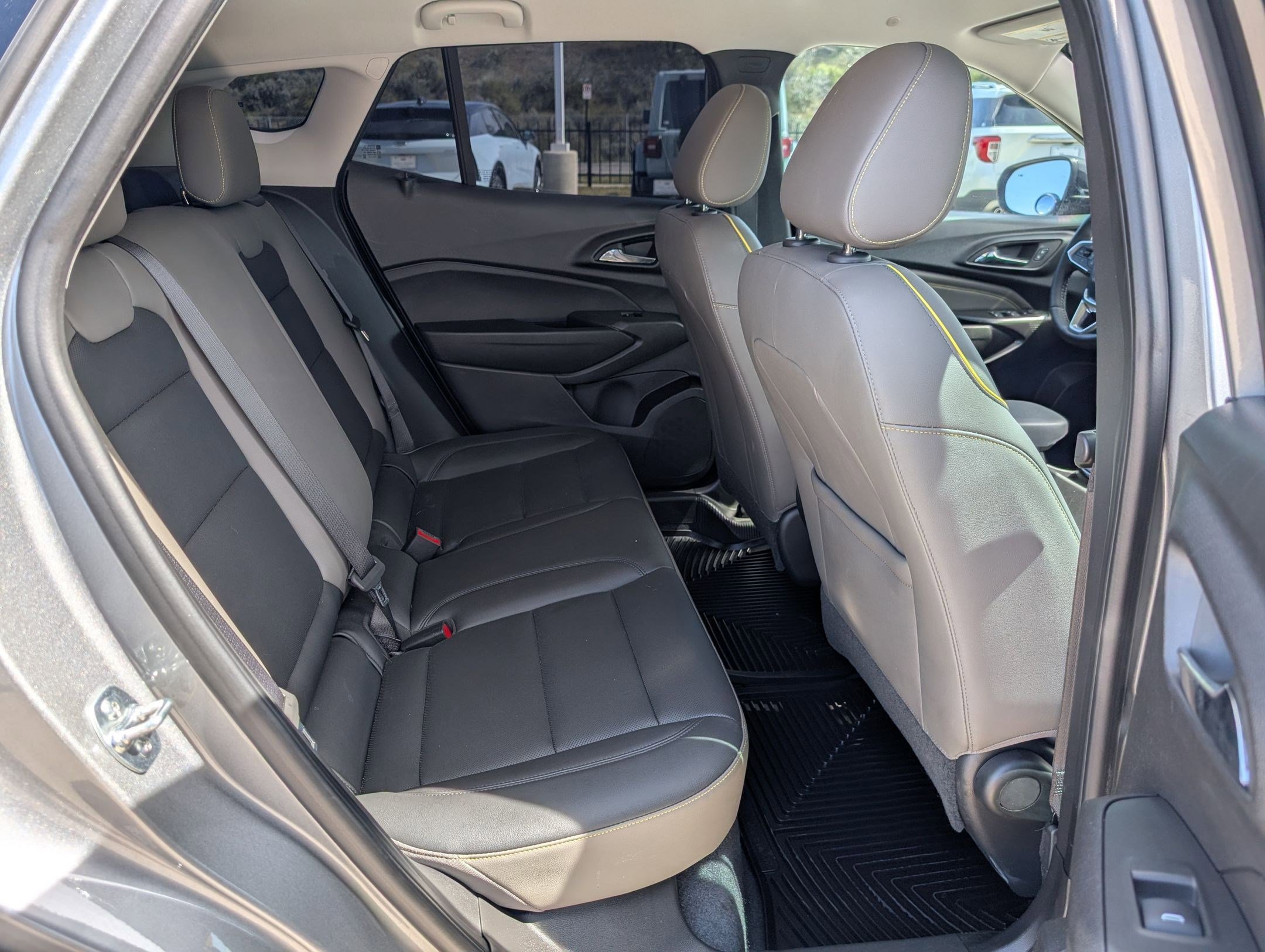 Used 2025 Chevrolet Trax ACTIV w/ Driver Confidence Package FWD image 26