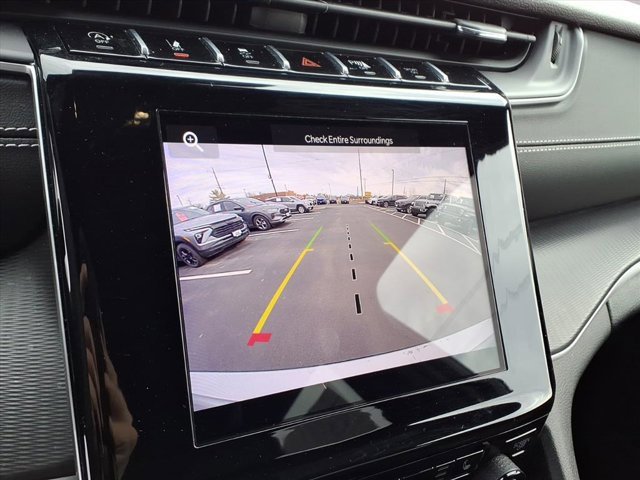 Used 2023 Jeep Grand Cherokee L Laredo image 13