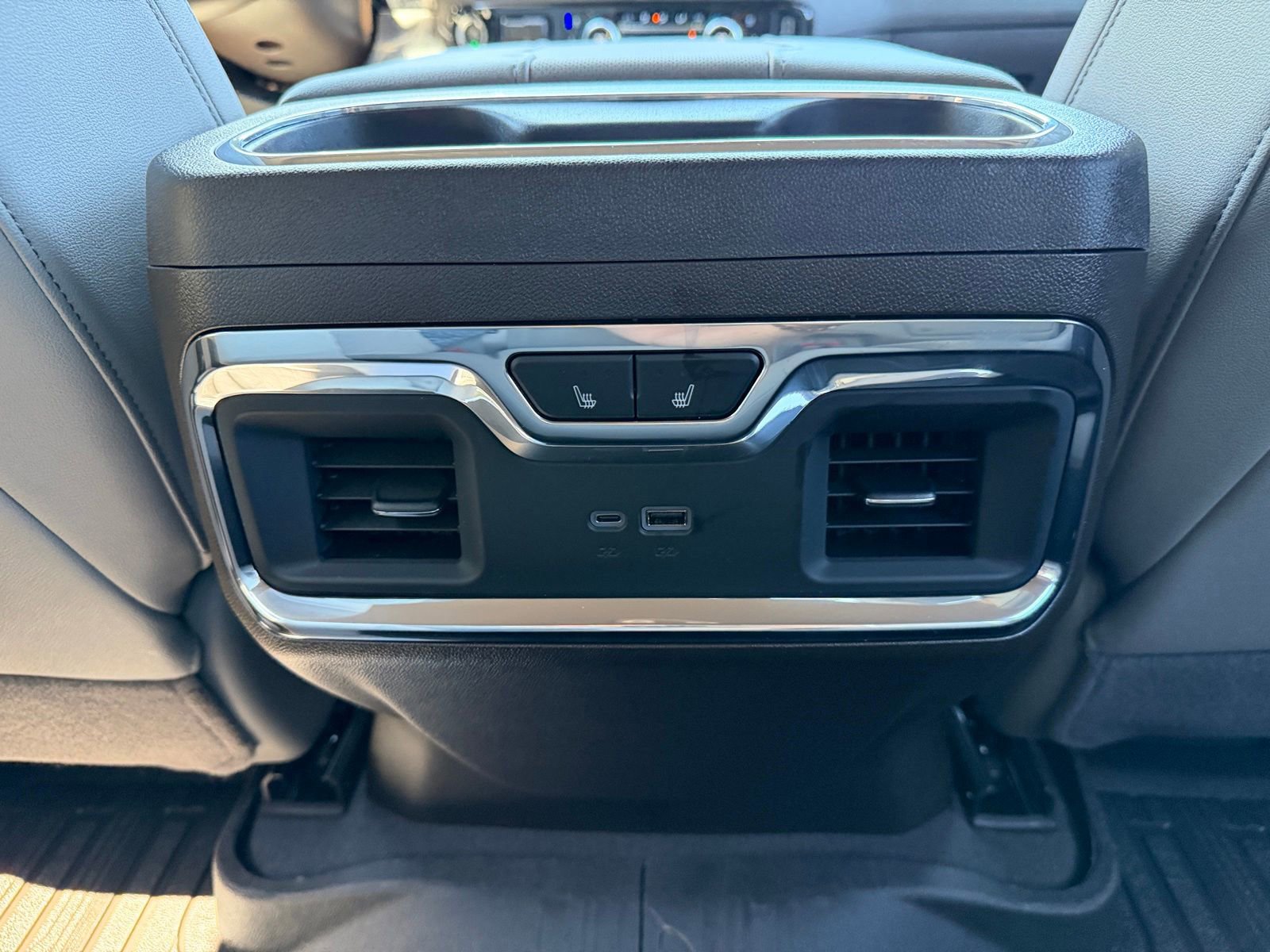 Used 2026 GMC Sierra 1500 SLT w/ SLT Premium Plus Package AWD/4WD image 35