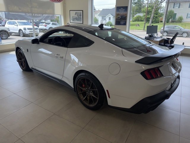 New 2025 Ford Mustang Dark Horse image 2