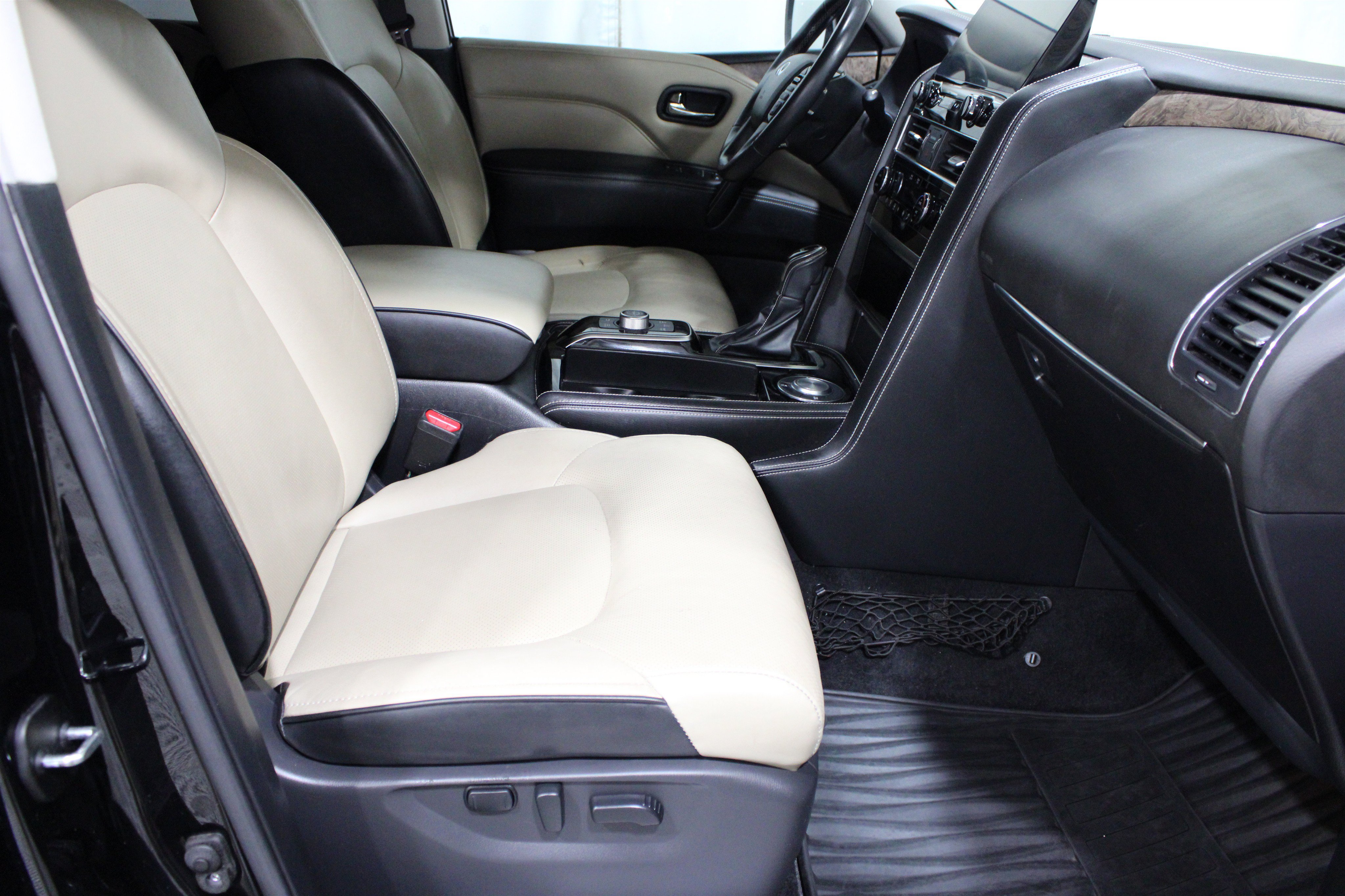 Used 2022 INFINITI QX80 Premium Select w/ All-Season Package RWD image 31