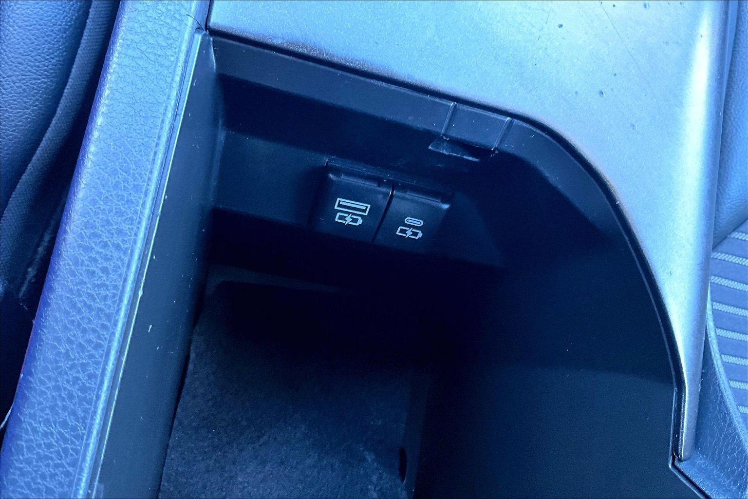 Used 2023 Toyota Camry SE FWD image 31