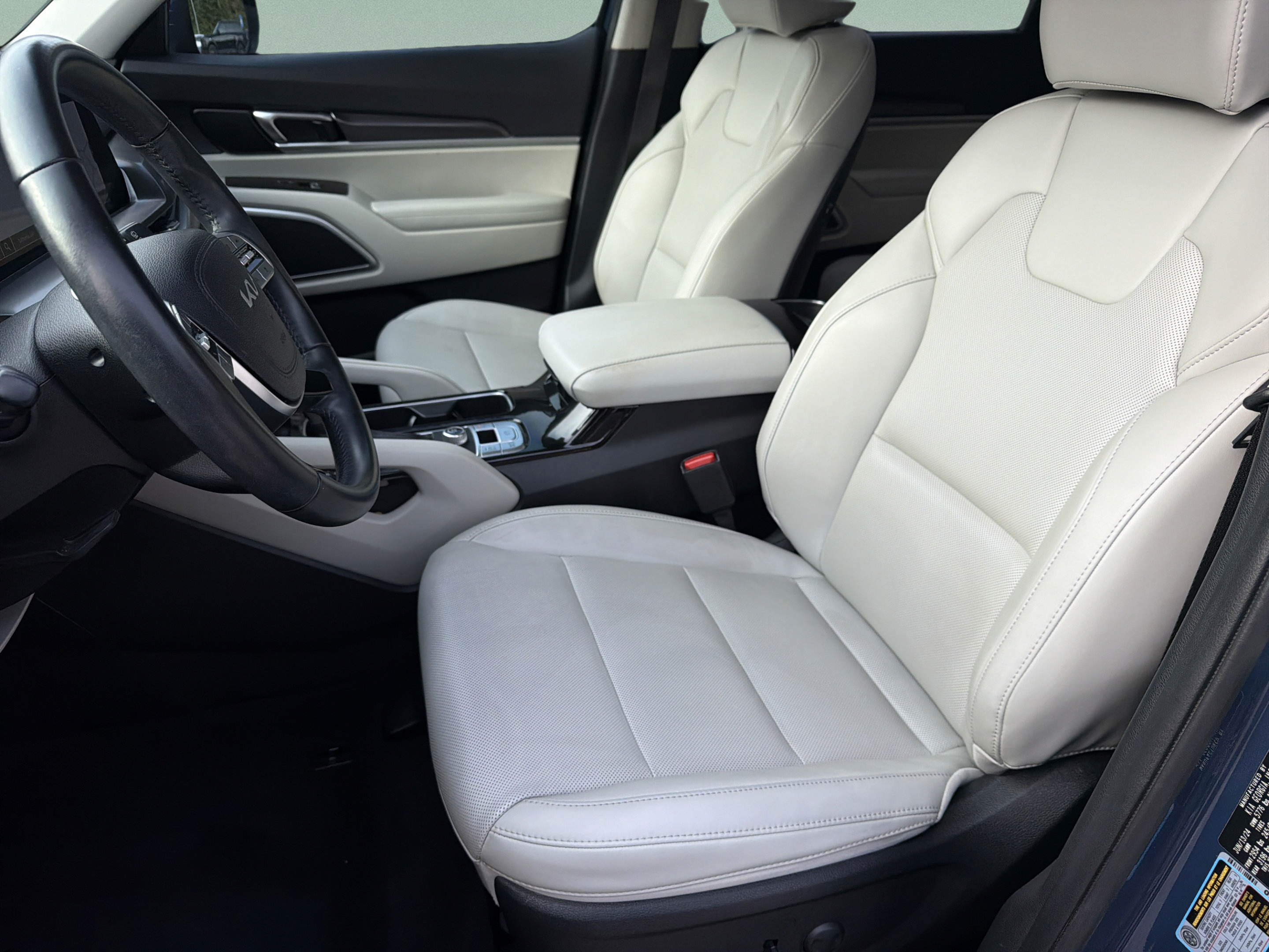 Certified 2024 Kia Telluride S w/ S Sunroof Package FWD image 27