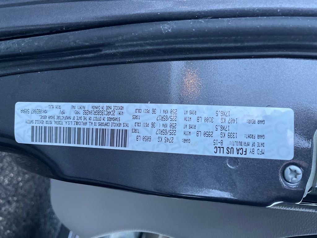 Used 2016 Chrysler Town & Country Touring w/ Driver Convenience Group image 28