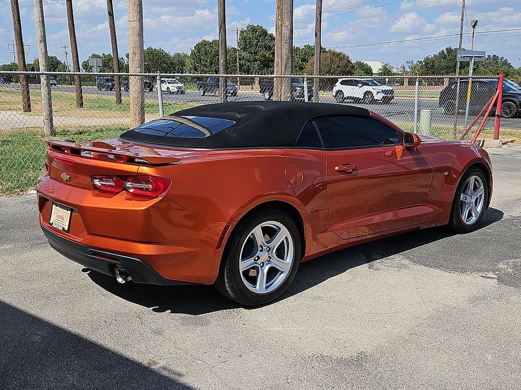 Used 2023 Chevrolet Camaro LT RWD image 8