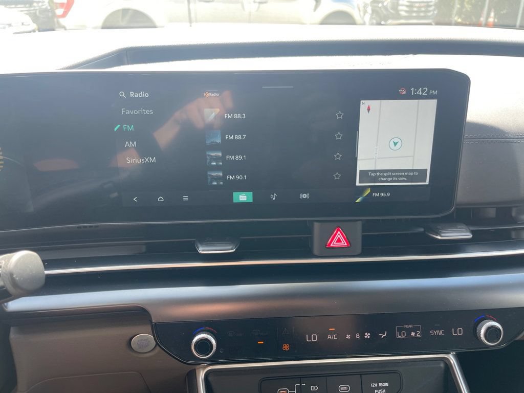 Used 2026 Kia Carnival FWD image 21