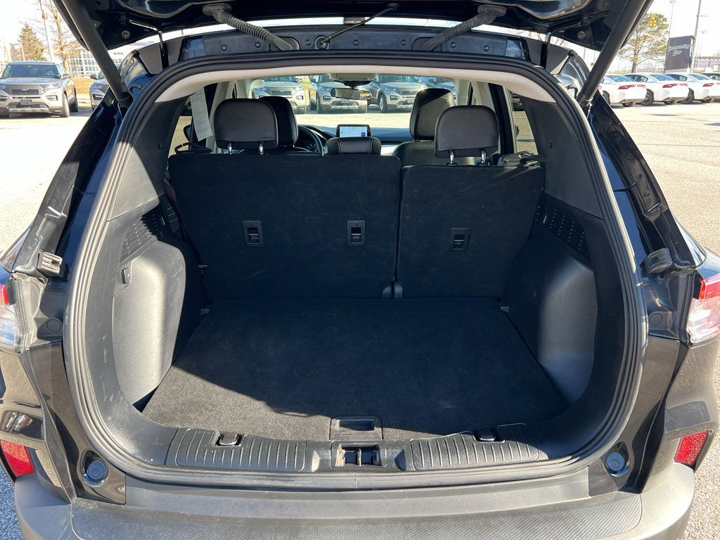 Used 2022 Ford Escape SEL image 19