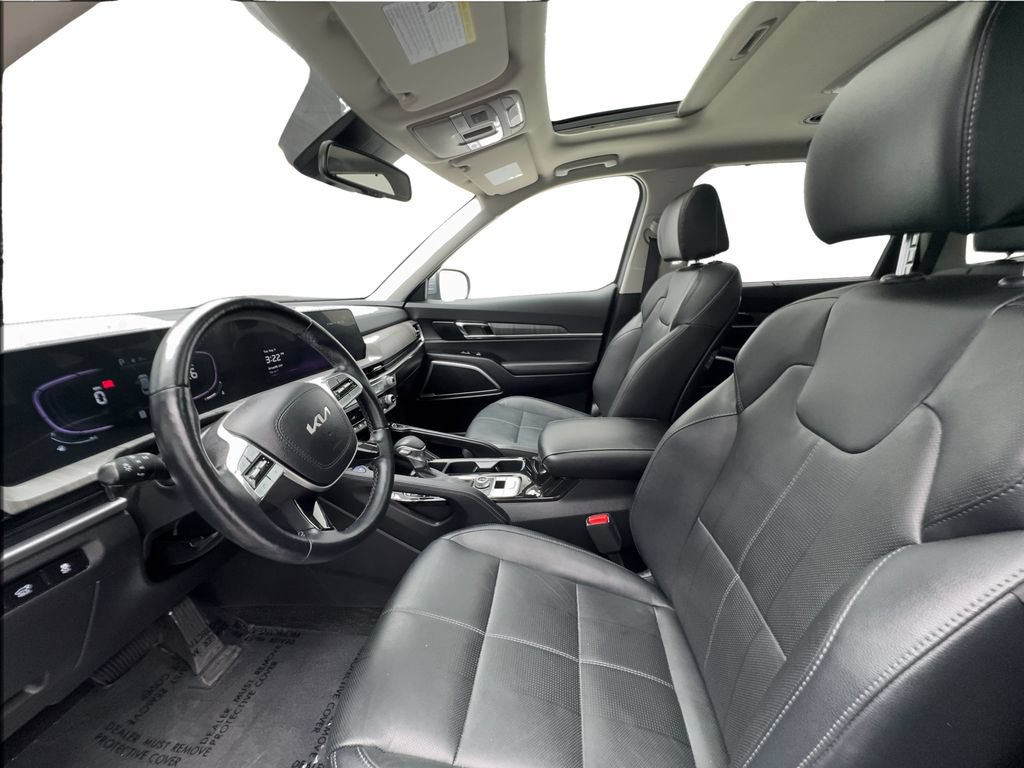 Used 2024 Kia Telluride EX w/ EX Captain's Chair Package AWD/4WD image 20