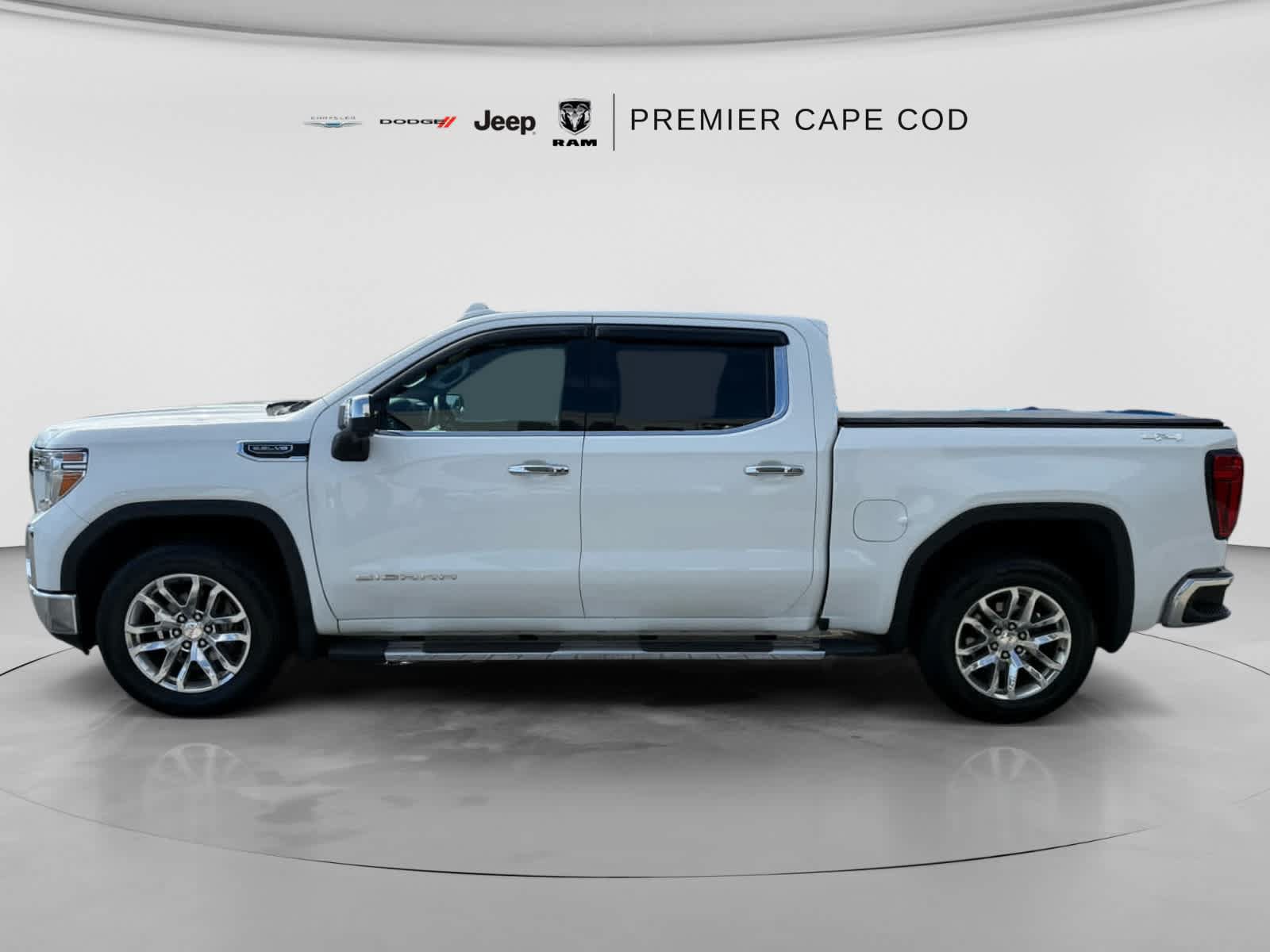 Used 2019 GMC Sierra 1500 SLT w/ SLT Premium Plus Package AWD/4WD image 5