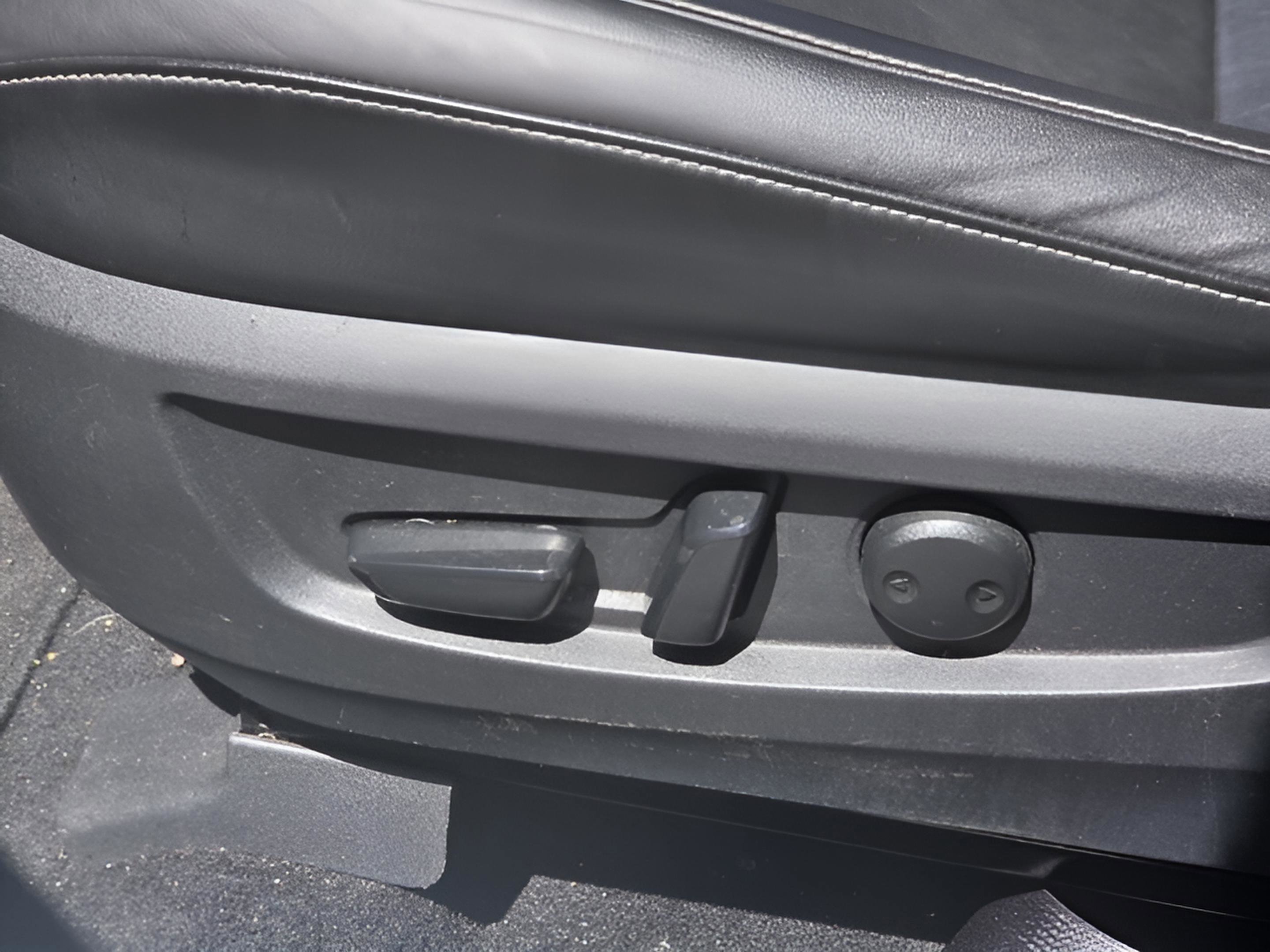 Used 2020 INFINITI QX50 Luxe FWD image 13