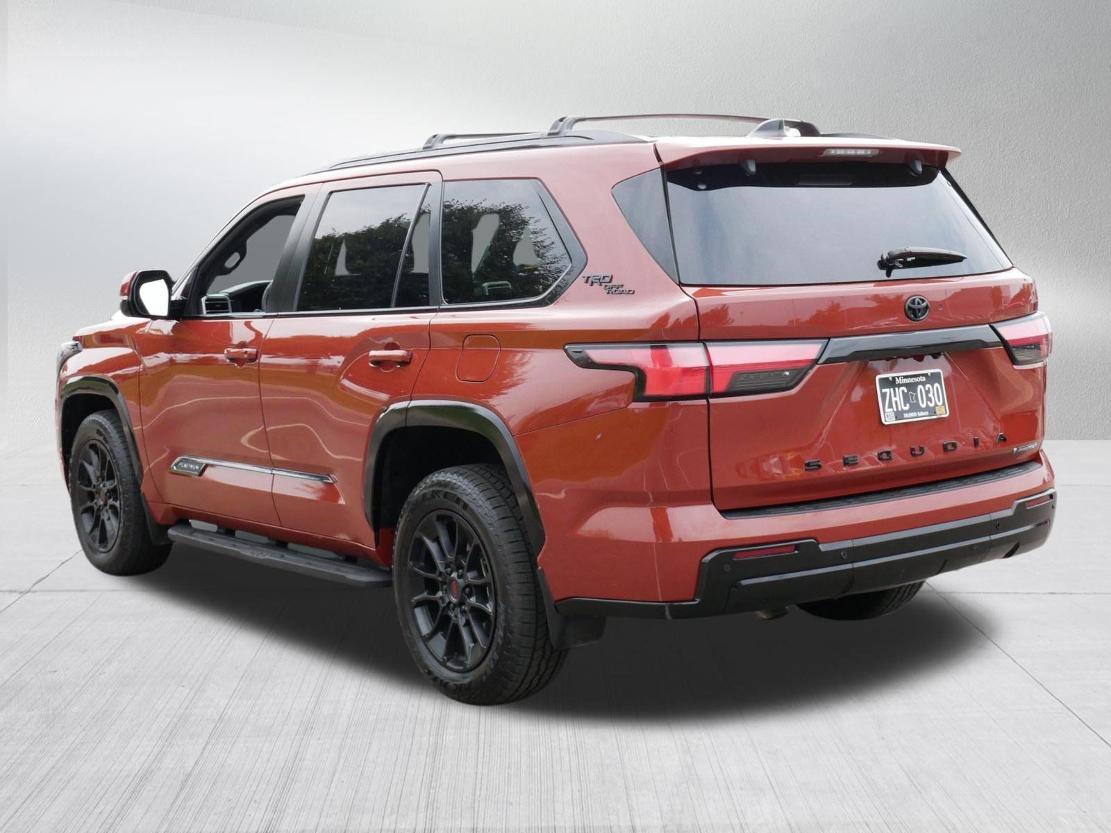 Used 2025 Toyota Sequoia Platinum w/ TRD Off-Road Package AWD/4WD image 5