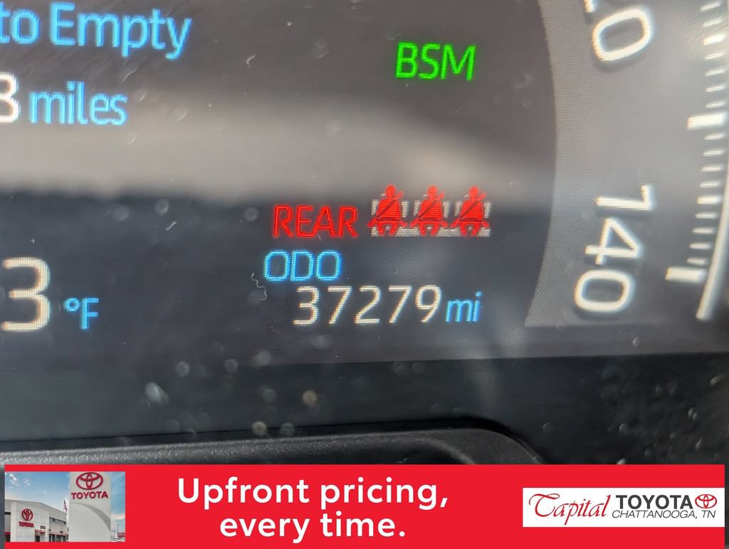 Used 2025 Toyota RAV4 XLE AWD/4WD image 14
