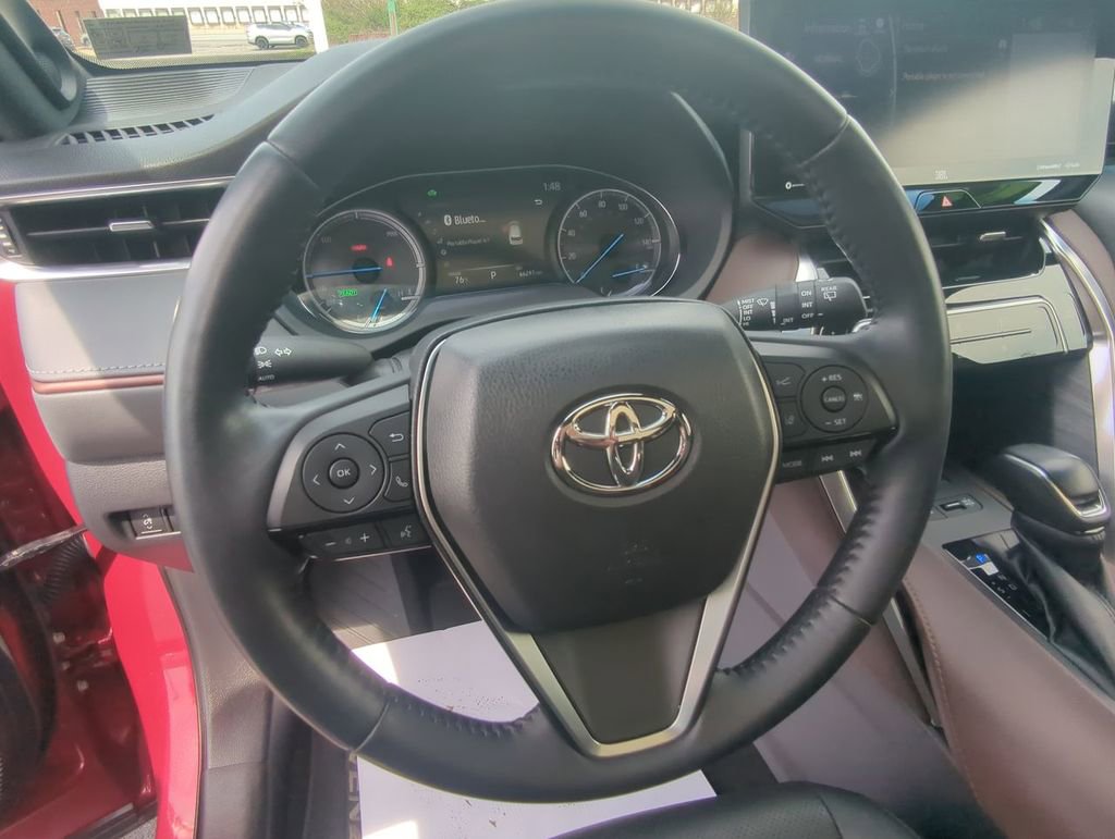 Used 2021 Toyota Venza Limited w/ Carpet Mat Package (TMS) image 15