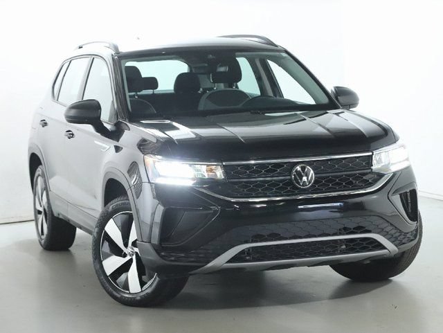 Used 2024 Volkswagen Taos S AWD/4WD image 2