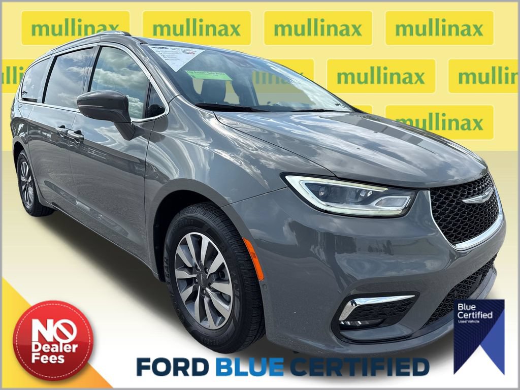 Used 2021 Chrysler Pacifica Touring-L FWD image 1
