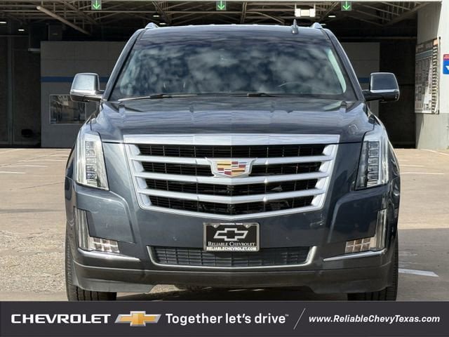 Used 2019 Cadillac Escalade Luxury RWD image 3
