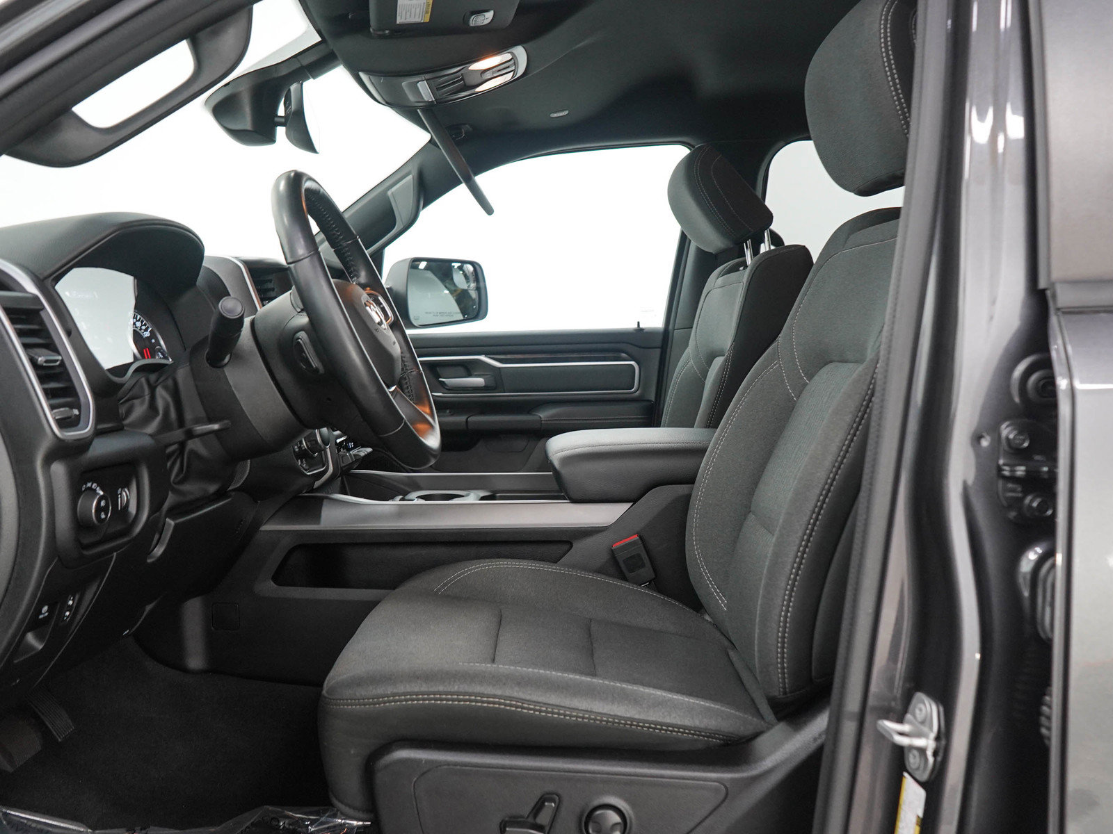 Used 2022 RAM 1500 Big Horn AWD/4WD image 22