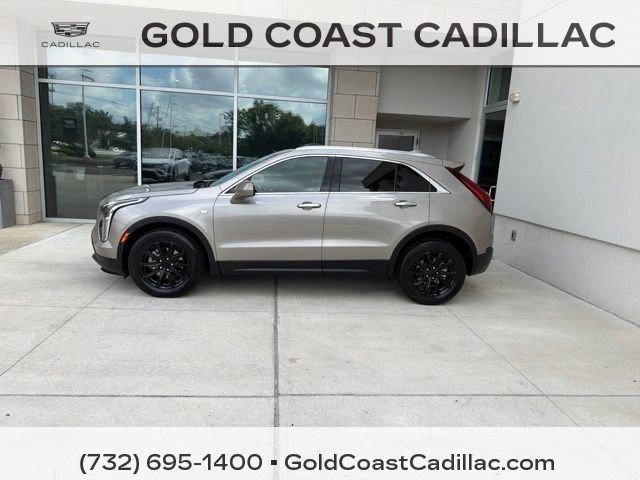 Certified 2023 Cadillac XT4 Luxury w/ Cold Weather Package AWD/4WD image 2