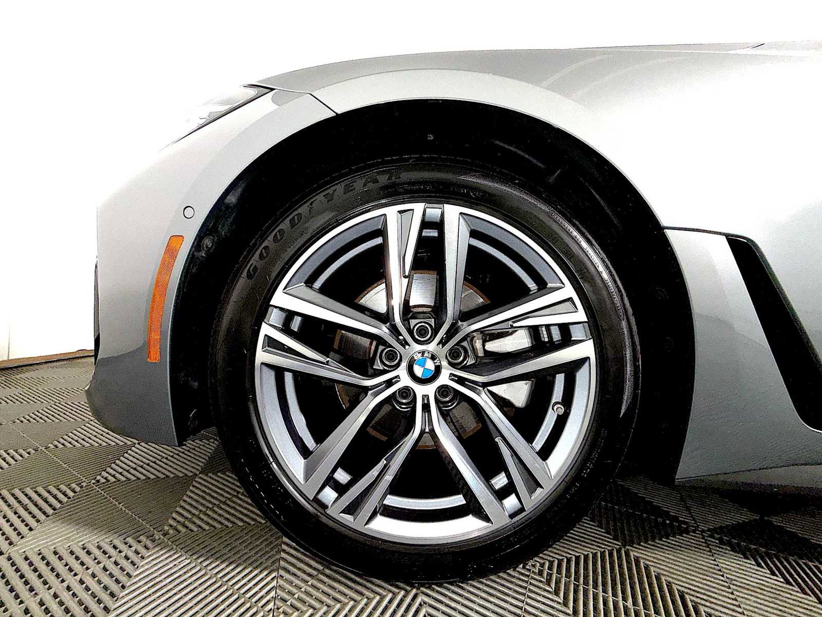 Used 2025 BMW 430i w/ Premium Package image 8