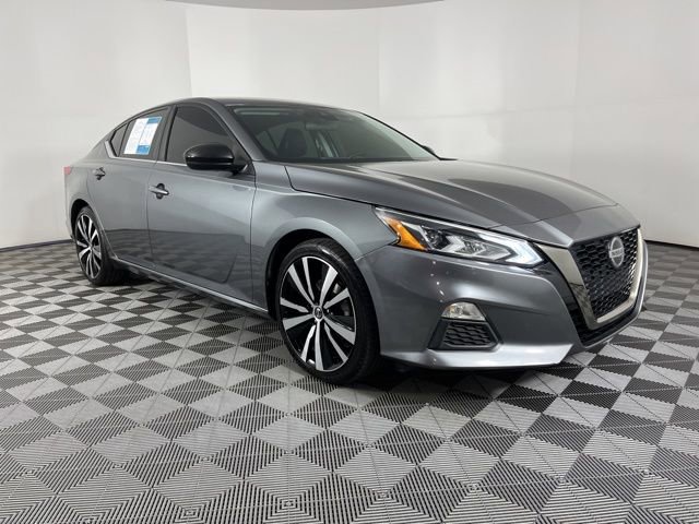 Used 2022 Nissan Altima 2.5 SR image 2