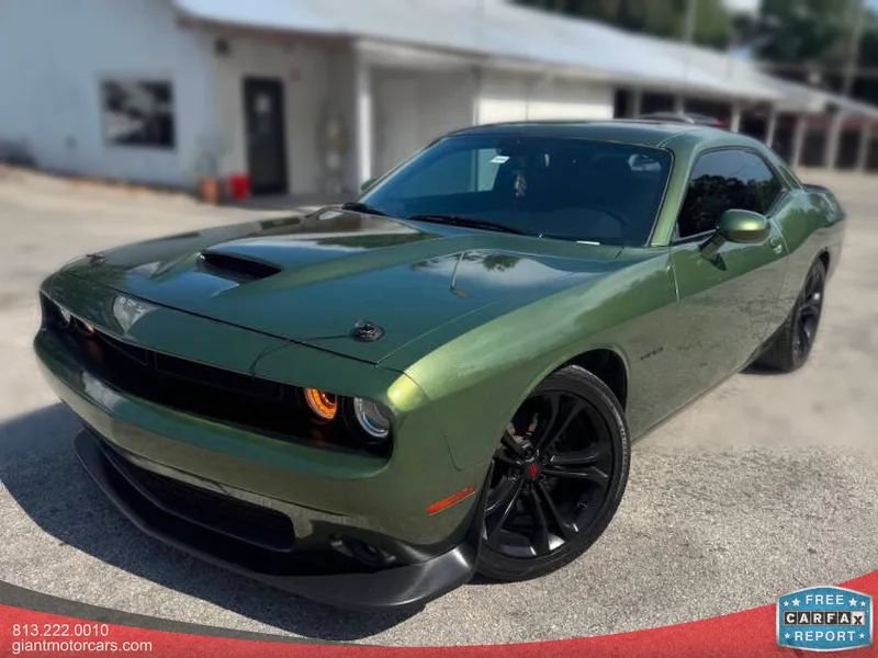 Used 2020 Dodge Challenger R/T RWD image 1