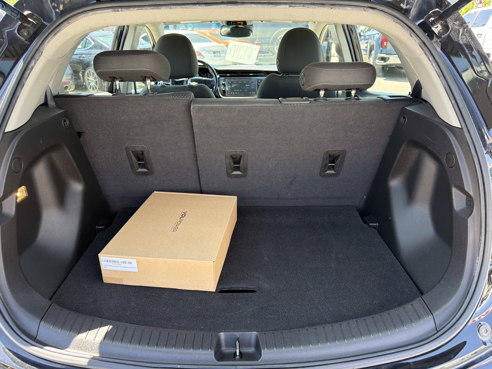 Used 2022 Chevrolet Bolt LT FWD image 5