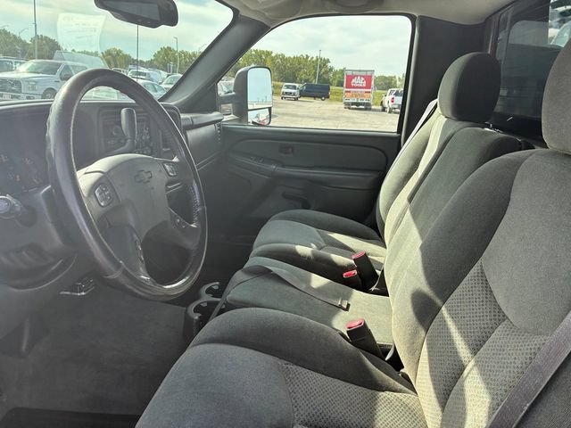 Used 2004 Chevrolet Silverado 2500 LS AWD/4WD image 12