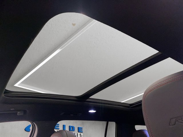 Used 2026 Chevrolet Traverse RS w/ LPO, Floor Liner Package AWD/4WD image 4