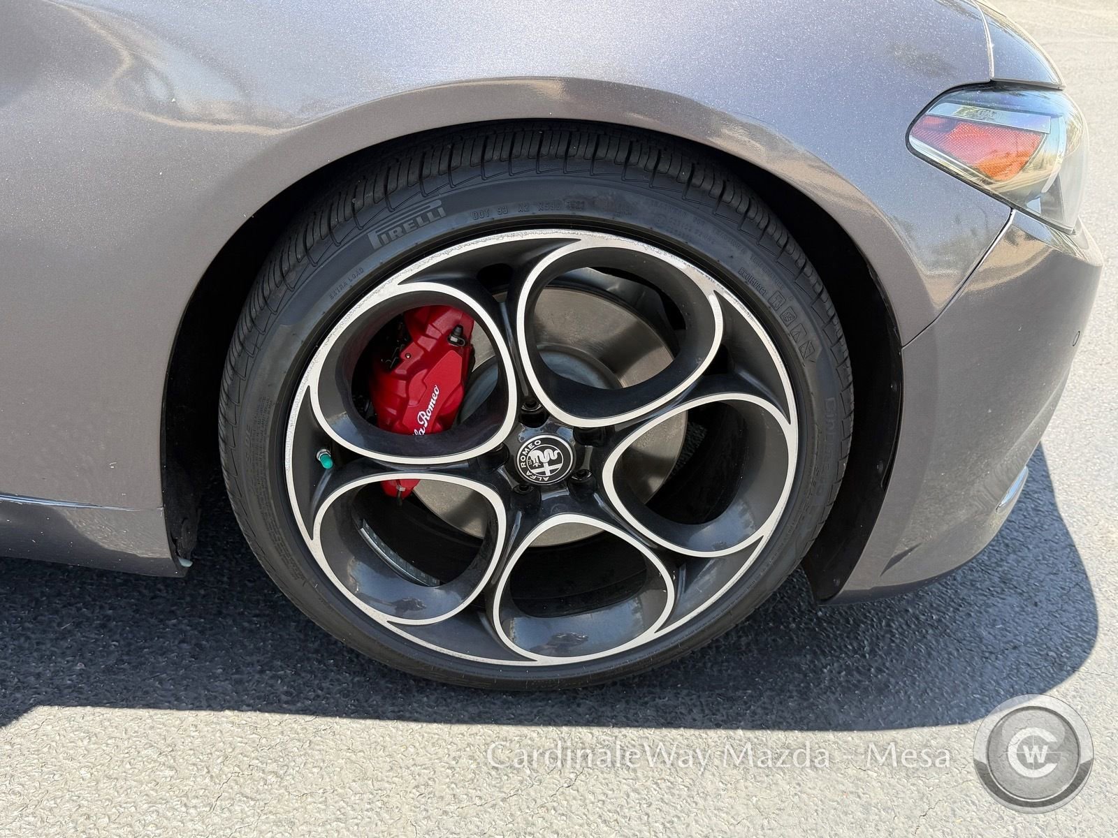 Used 2022 Alfa Romeo Giulia Veloce RWD image 10