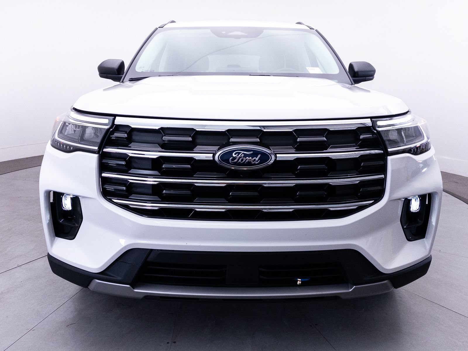 Used 2025 Ford Explorer Active w/ Active Comfort Package AWD/4WD image 12