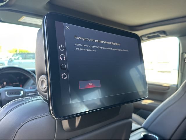 New 2026 GMC Yukon XL Denali Ultimate AWD/4WD image 8