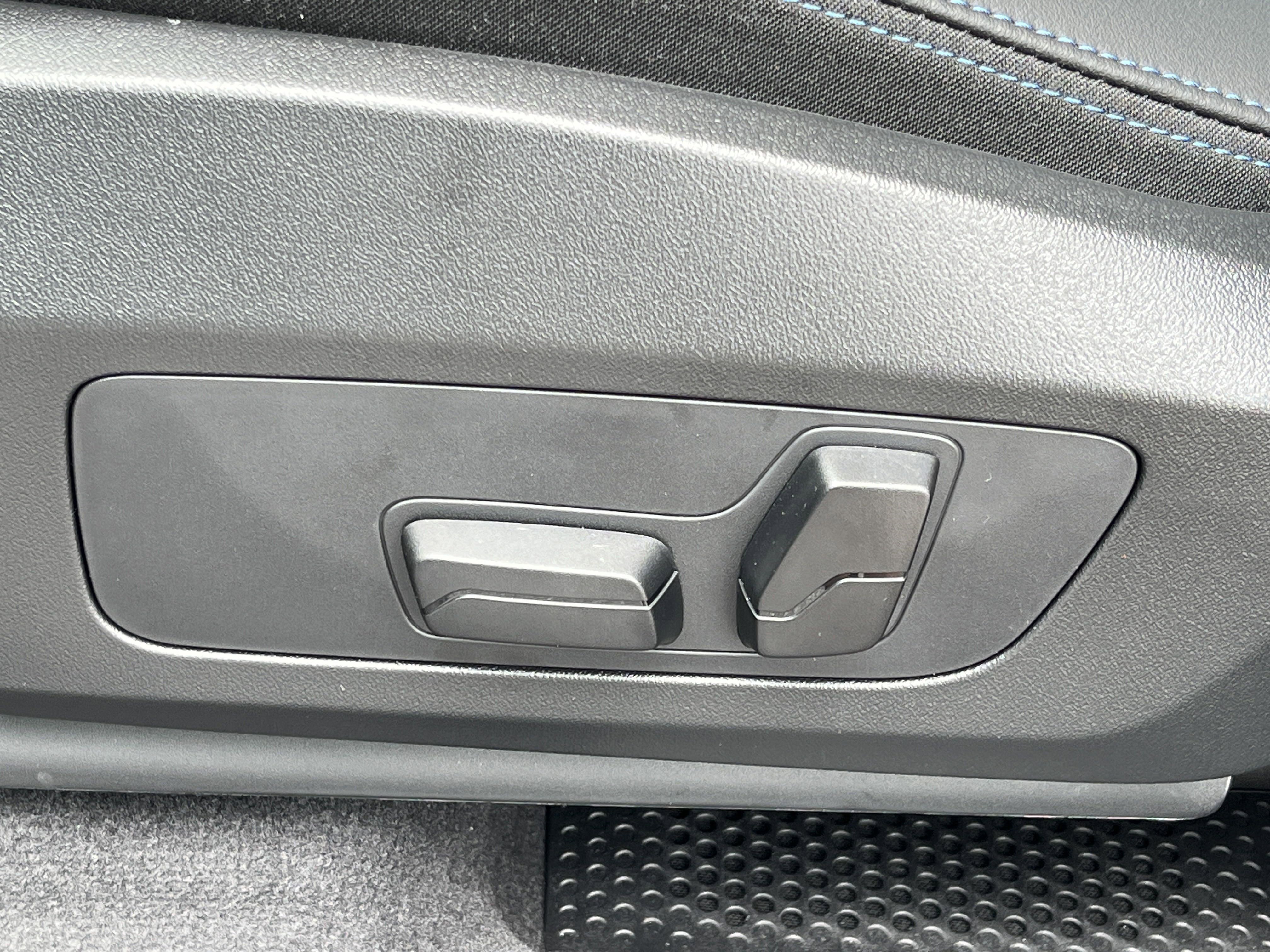 New 2025 BMW X1 xDrive28i w/ Technology Package image 20