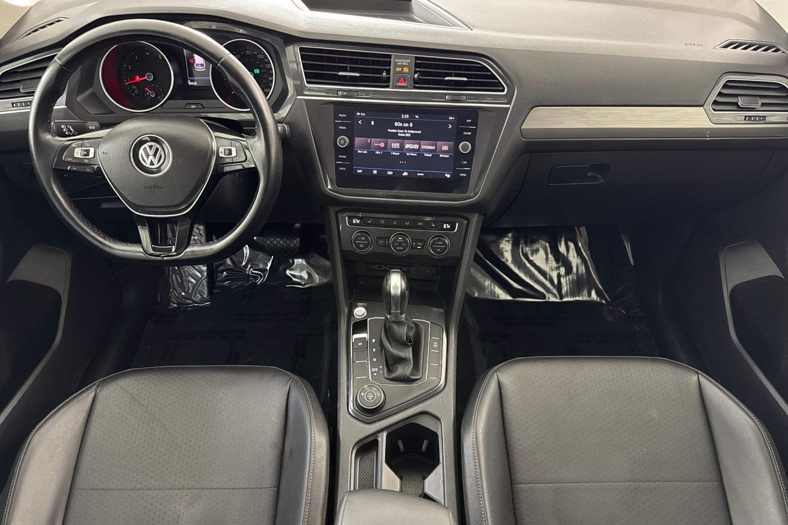 Used 2019 Volkswagen Tiguan SE AWD/4WD image 16
