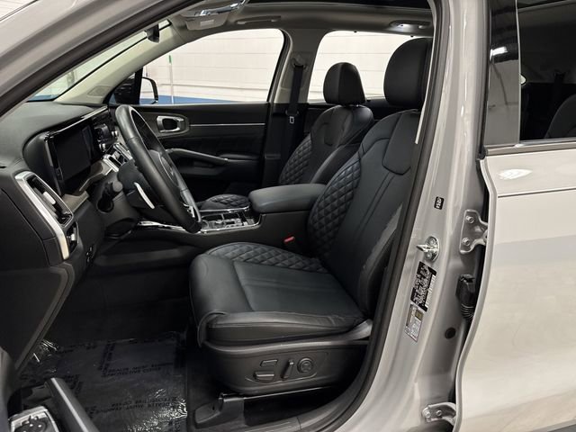 Used 2023 Kia Sorento SX Prestige image 4