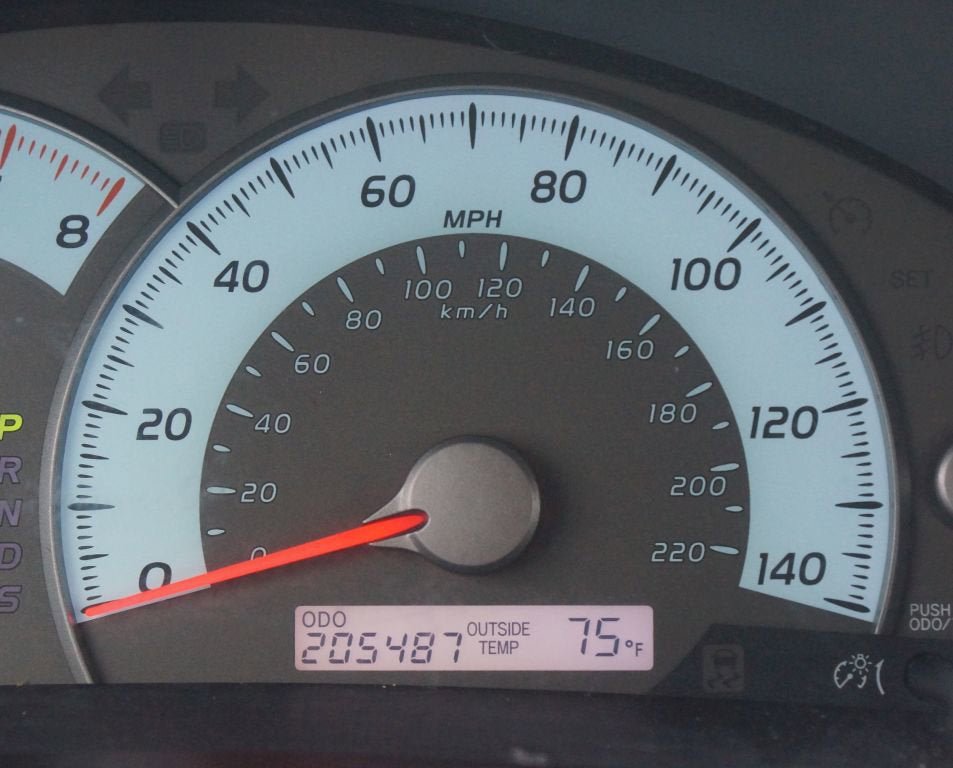 Used 2011 Toyota Camry SE w/ SE Extra-Value Pkg #1 FWD image 4