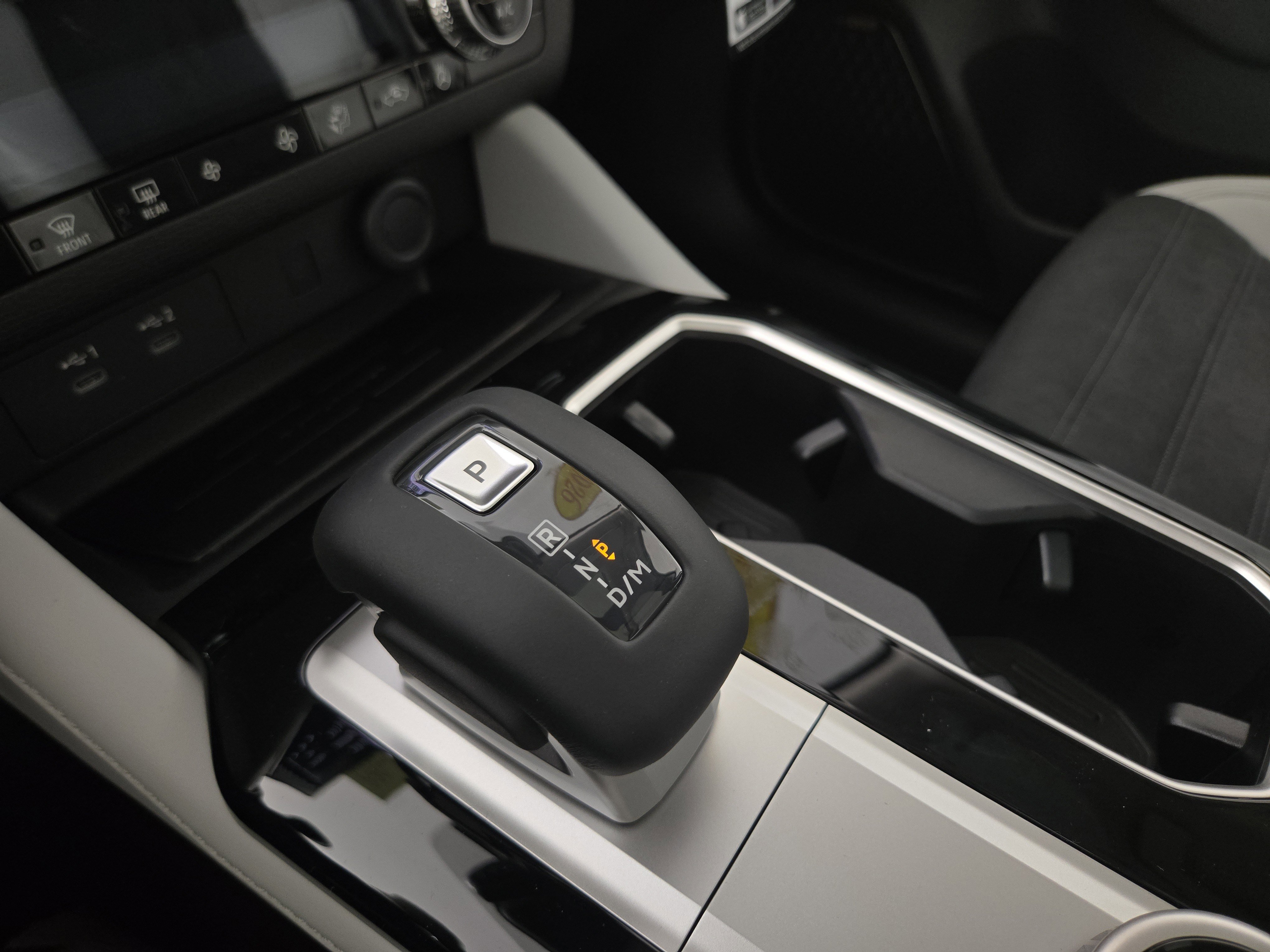 New 2026 Mitsubishi Outlander SE FWD image 24