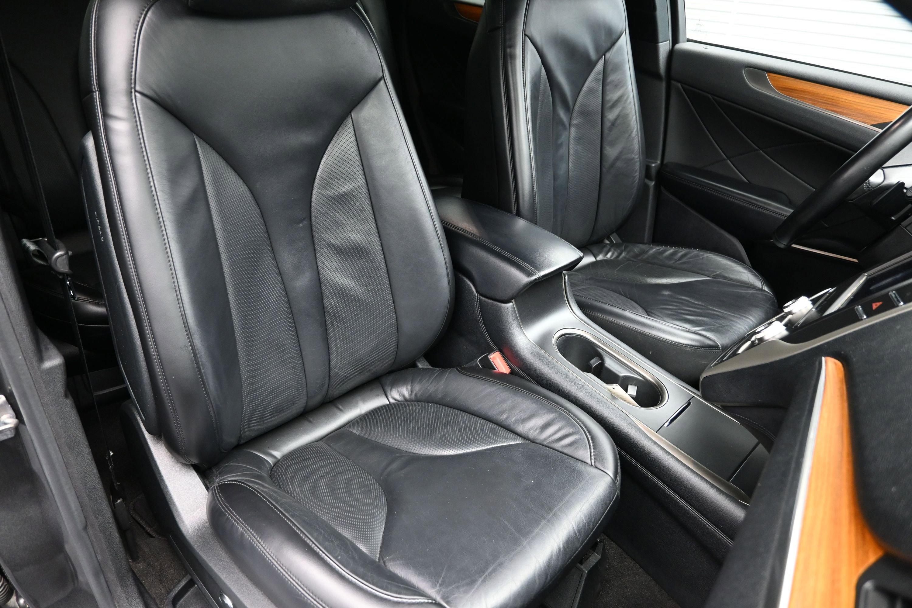 Used 2019 Lincoln MKC Select w/ Select Plus Package FWD image 40