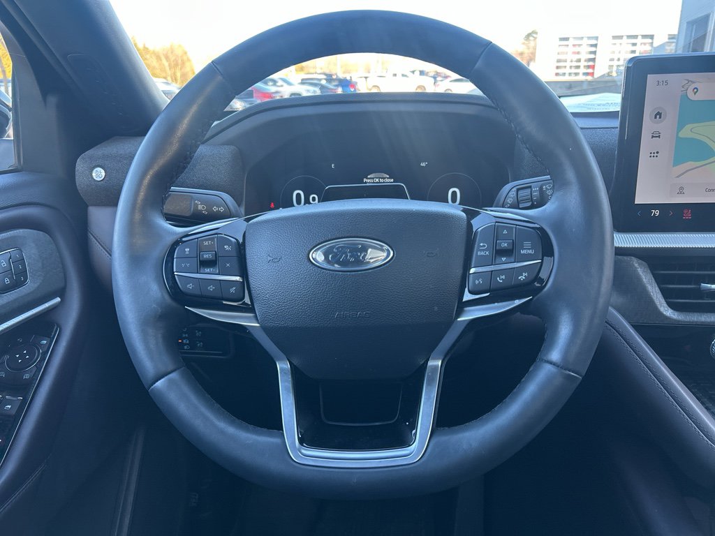 Used 2025 Ford Explorer Platinum image 21