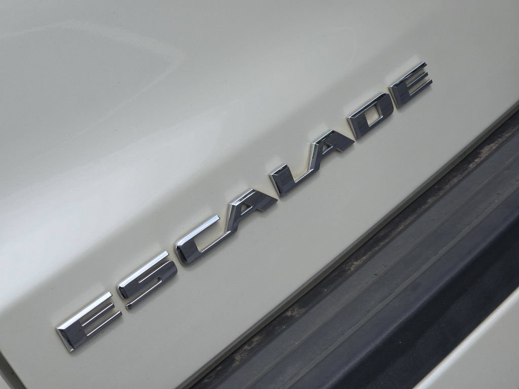 Used 2015 Cadillac Escalade Luxury AWD/4WD image 11