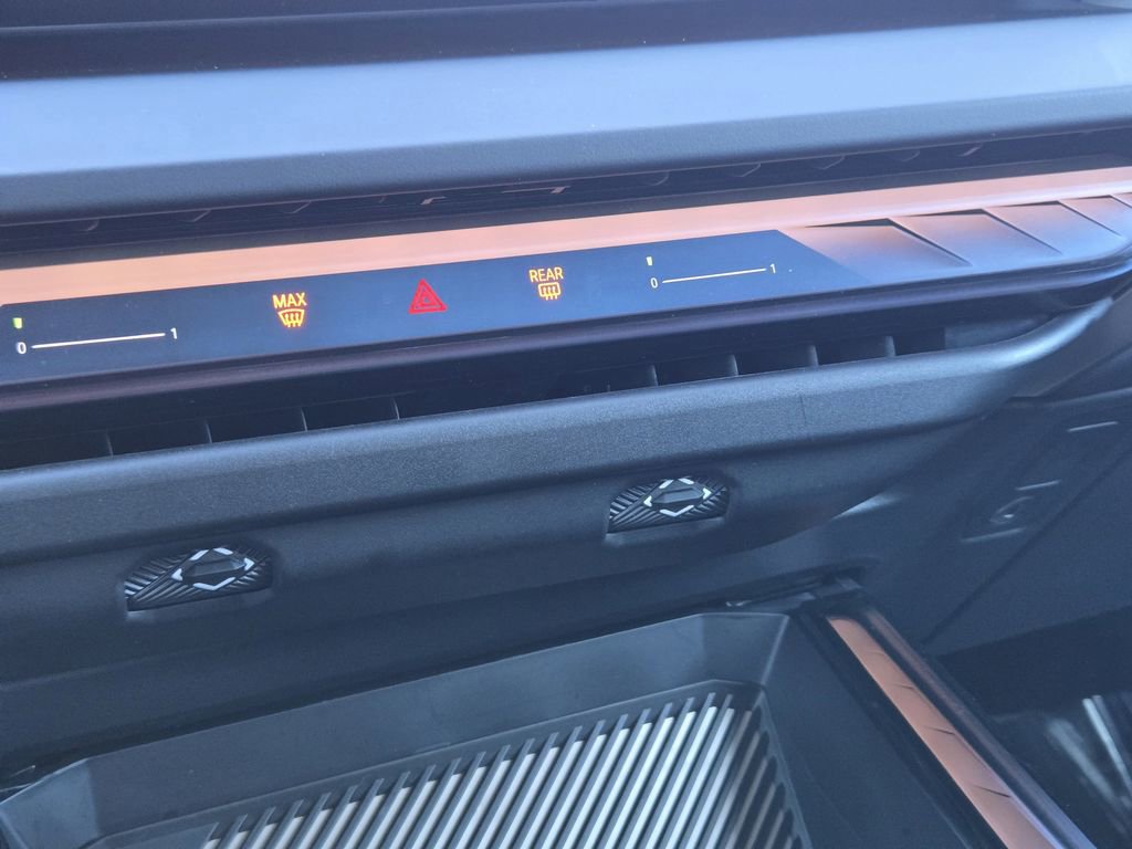 Certified 2025 BMW X3 xDrive30i w/ Premium Package image 22