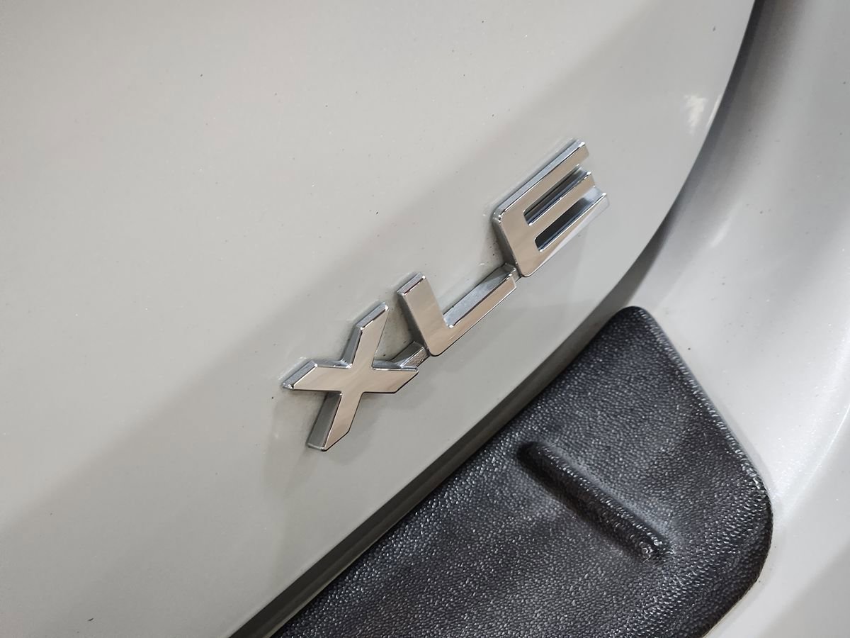 Used 2024 Toyota Highlander XLE FWD image 26