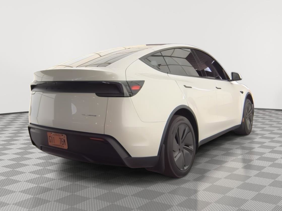Used 2026 Tesla Model Y Long Range RWD image 2