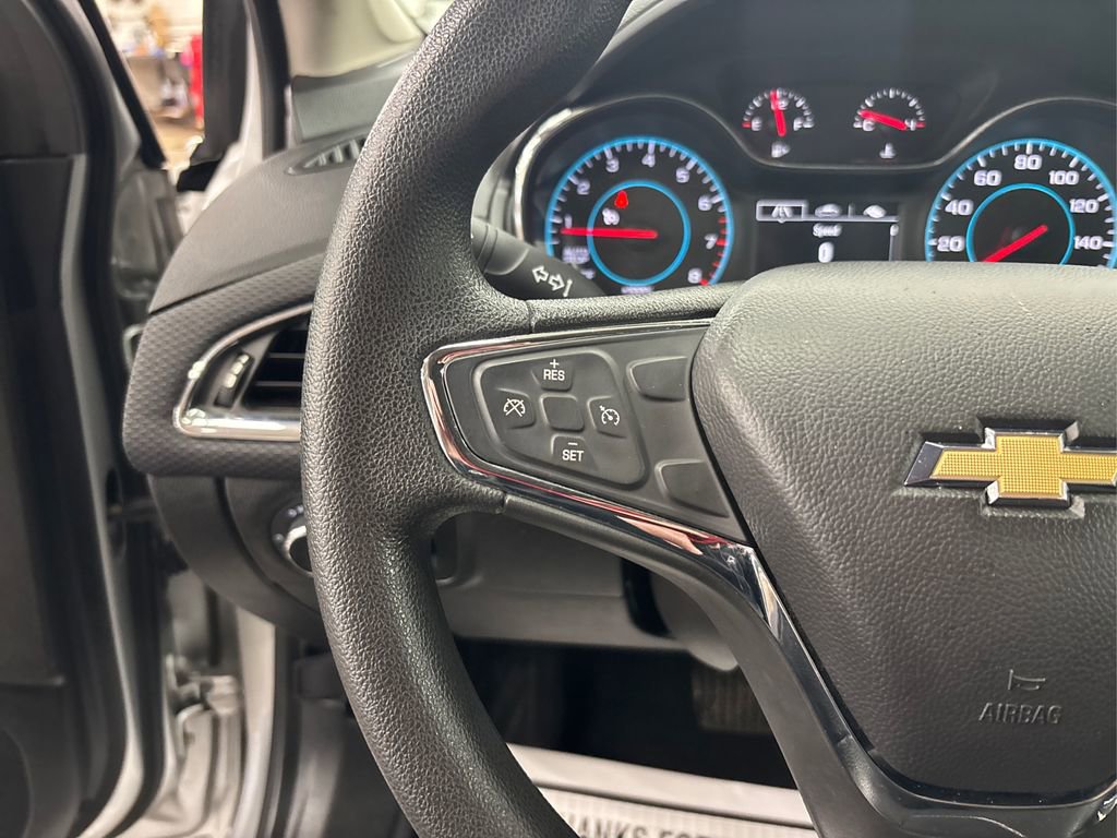 Used 2017 Chevrolet Cruze LT w/ Convenience Package image 26